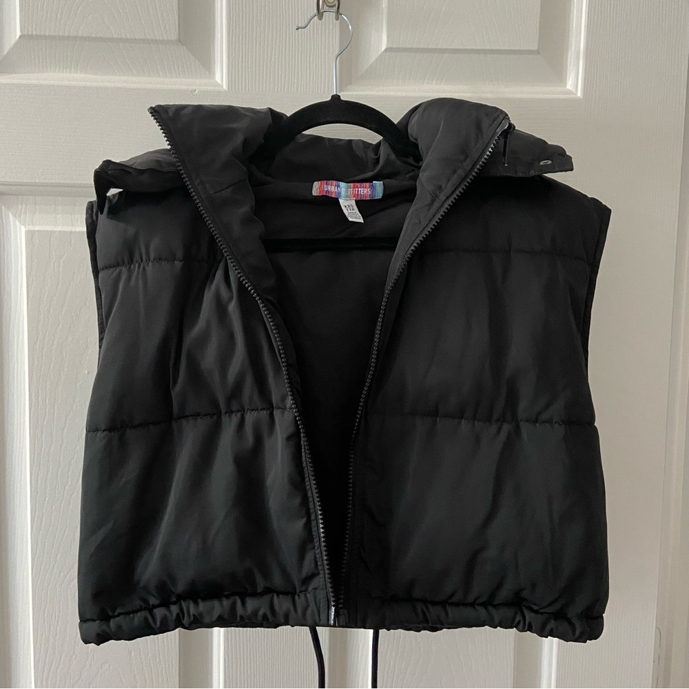 UO Black Puffer Vest